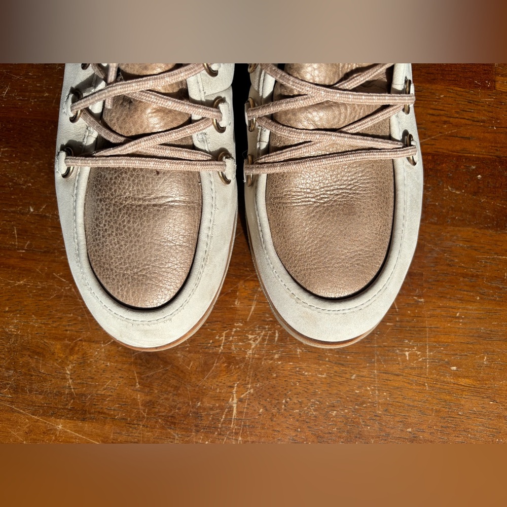 Sorel Cream and Gold Winter Boots - Picture 7 of 12